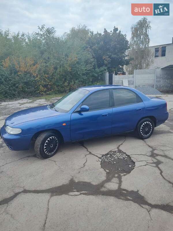 Седан Daewoo Nubira 1997 в Остроге
