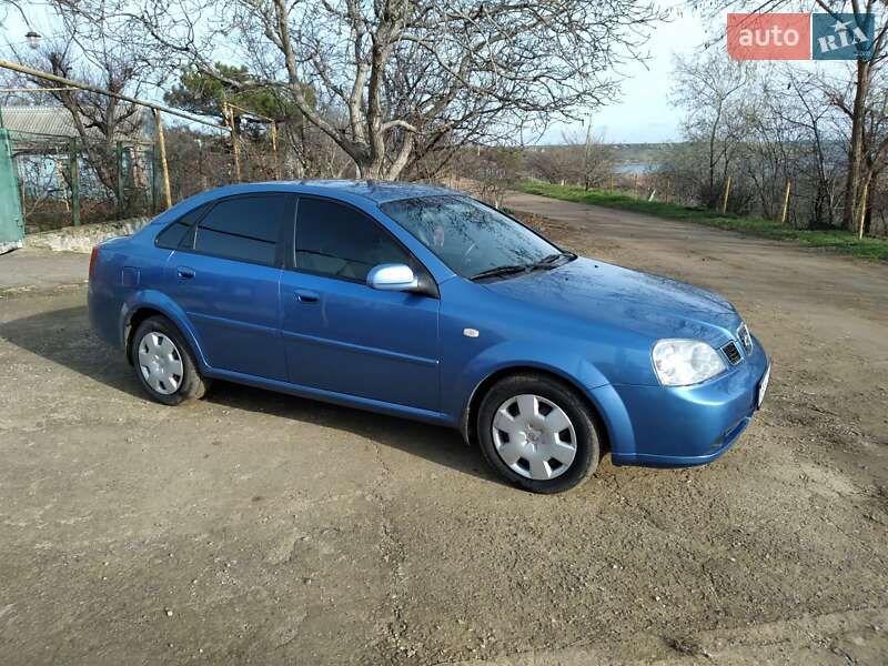 Седан Chevrolet Nubira 2004 в Латовке