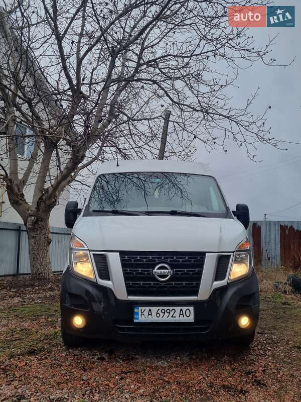Грузопассажирский фургон Nissan NV400 2016 в Киеве