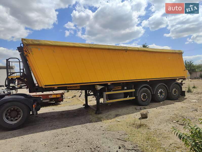 Зерновоз - полуприцеп Wielton NW 3 2010 в Черноморске Зерновоз - полуприцеп Wielton NW 3 2010 в Черноморске