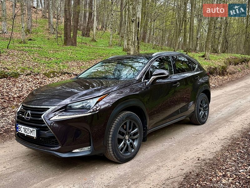 Позашляховик / Кросовер Lexus NX 2015 в Львові
