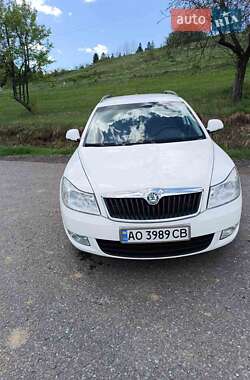 Универсал Skoda Octavia 2011 в Подобовце