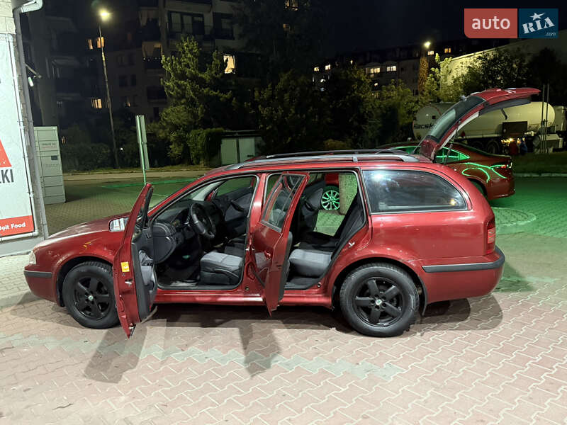 Лифтбек Skoda Octavia 2006 в Львове