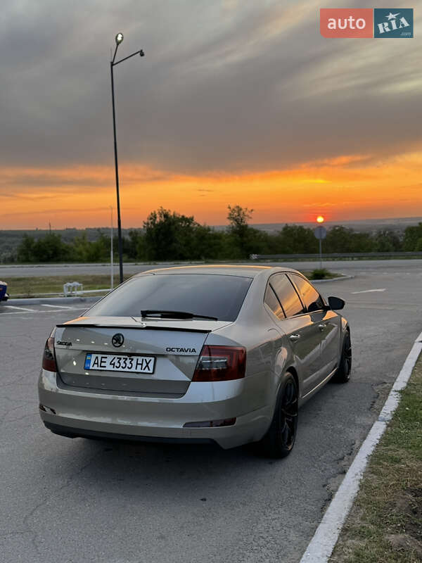 Лифтбек Skoda Octavia 2013 в Днепре