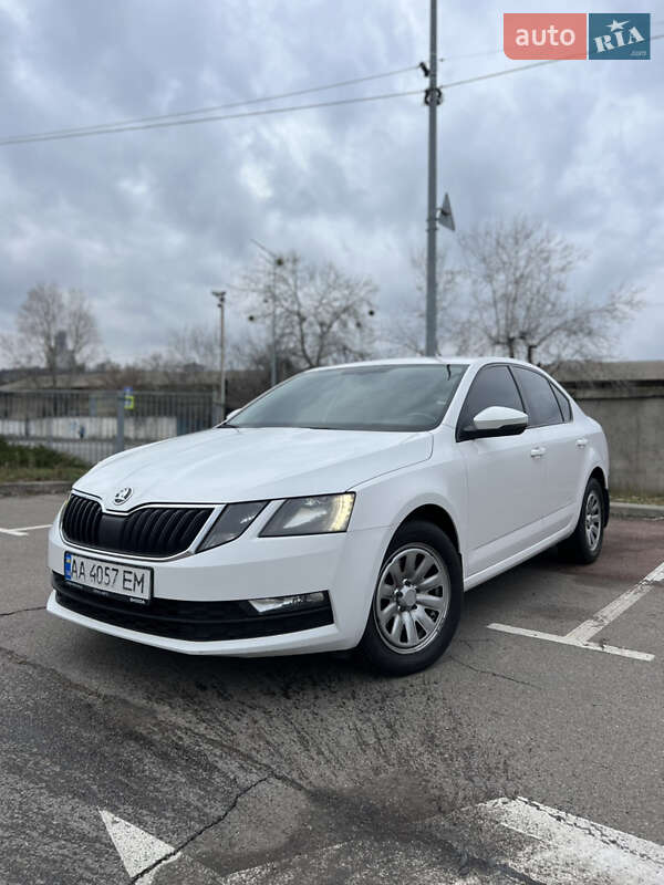 Лифтбек Skoda Octavia 2018 в Киеве