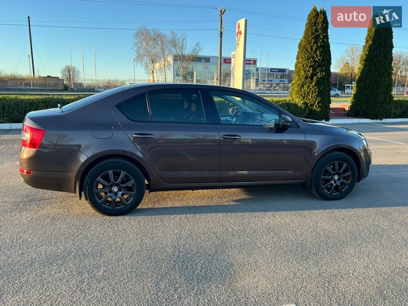Лифтбек Skoda Octavia 2014 в Кропивницком