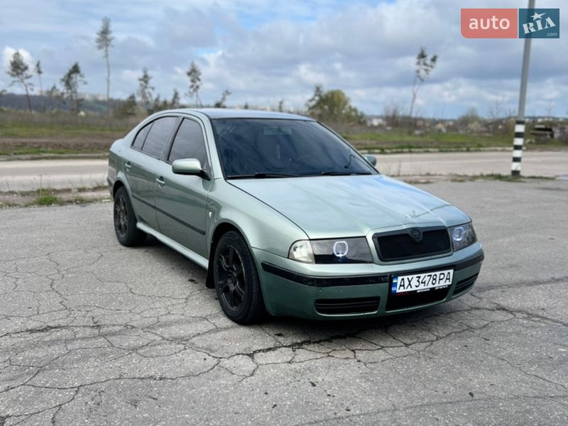 Лифтбек Skoda Octavia 2002 в Харькове