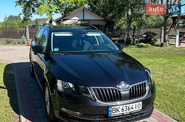 Универсал Skoda Octavia 2018 в Клевани