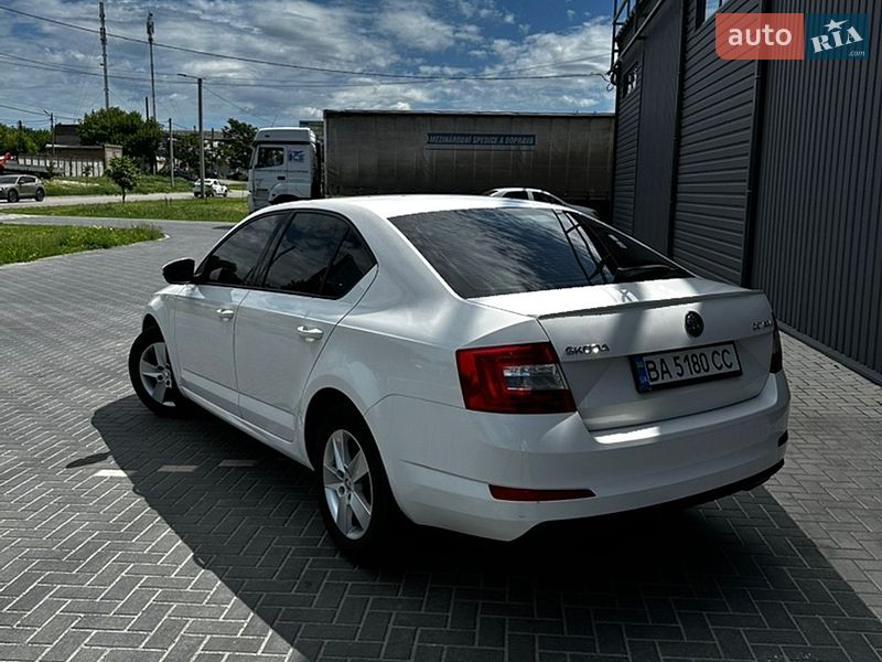 Лифтбек Skoda Octavia 2014 в Кропивницком