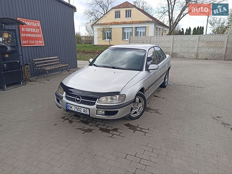 Седан Opel Omega 1999 в Берестечку