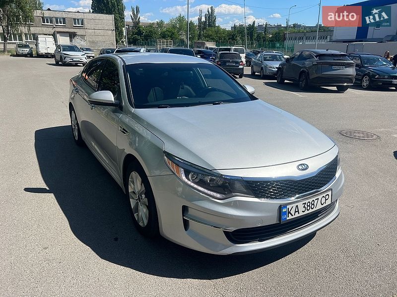 Седан Kia Optima 2016 в Киеве