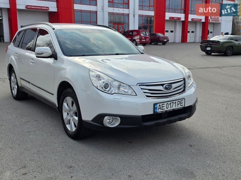 Универсал Subaru Outback 2010 в Днепре