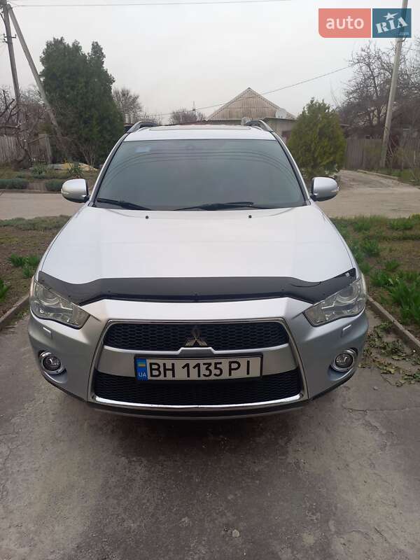 Внедорожник / Кроссовер Mitsubishi Outlander 2012 в Запорожье Внедорожник / Кроссовер Mitsubishi Outlander 2012 в Запорожье