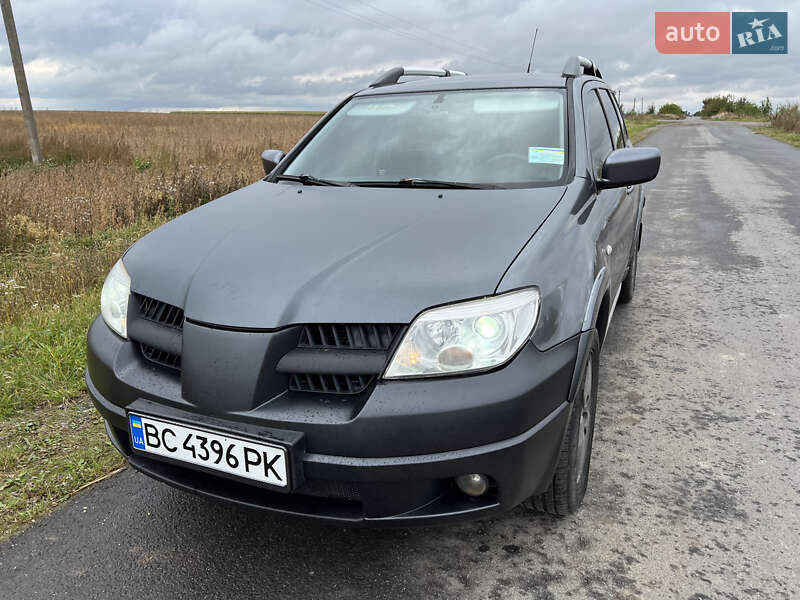 Внедорожник / Кроссовер Mitsubishi Outlander 2007 в Радехове