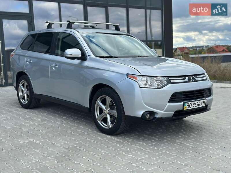 Позашляховик / Кросовер Mitsubishi Outlander 2013 в Тернополі
