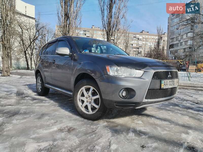 Внедорожник / Кроссовер Mitsubishi Outlander 2010 в Киеве Внедорожник / Кроссовер Mitsubishi Outlander 2010 в Киеве