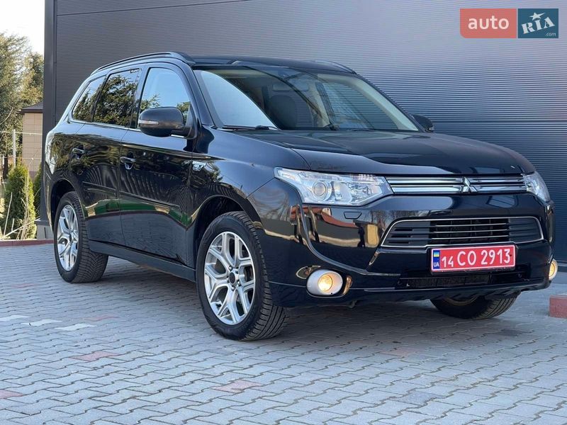 Внедорожник / Кроссовер Mitsubishi Outlander 2013 в Ивано-Франковске