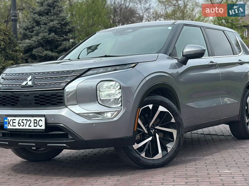 Внедорожник / Кроссовер Mitsubishi Outlander 2021 в Днепре