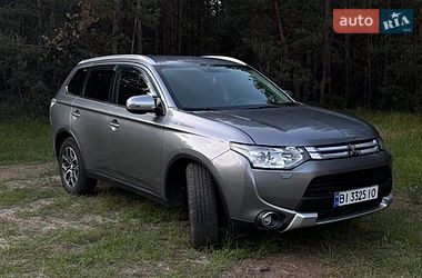 Позашляховик / Кросовер Mitsubishi Outlander 2014 в Валках