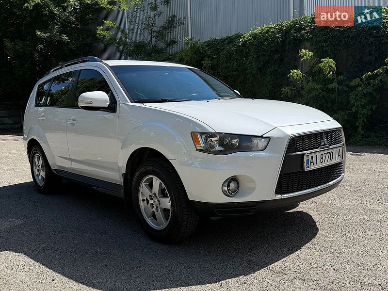 Внедорожник / Кроссовер Mitsubishi Outlander 2011 в Броварах