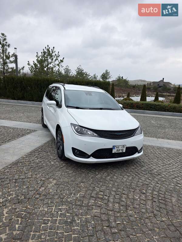 Минивэн Chrysler Pacifica 2019 в Днепре