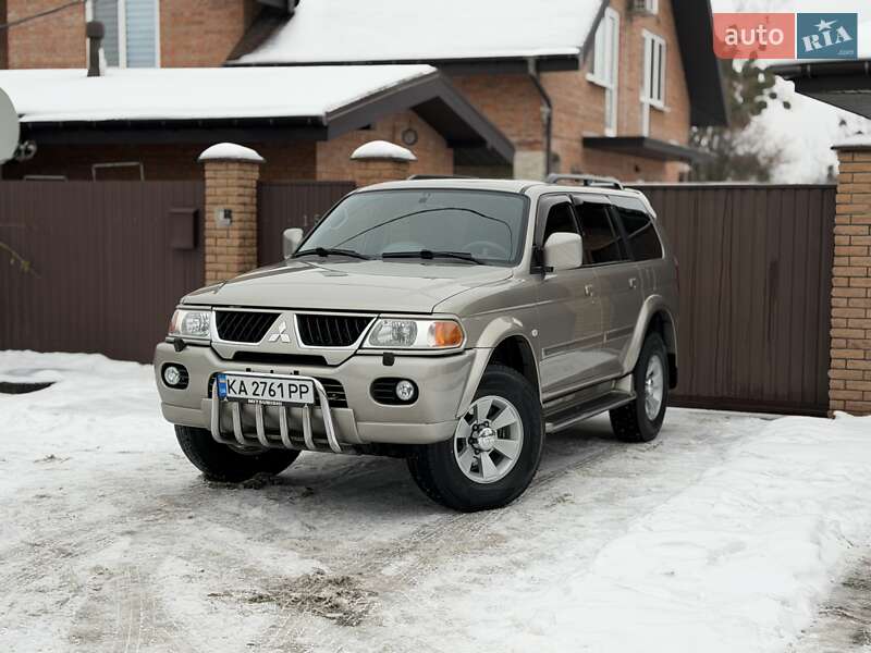 Внедорожник / Кроссовер Mitsubishi Pajero Sport 2006 в Киеве