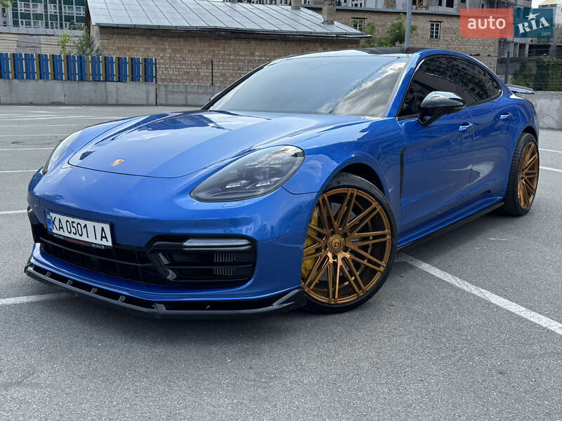 Фастбэк Porsche Panamera 2016 в Киеве