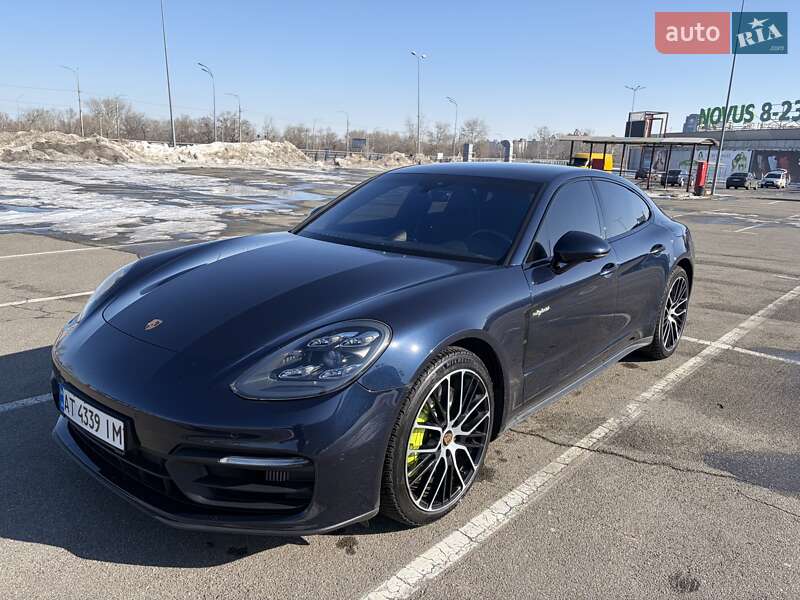 Фастбек Porsche Panamera 2021 в Києві