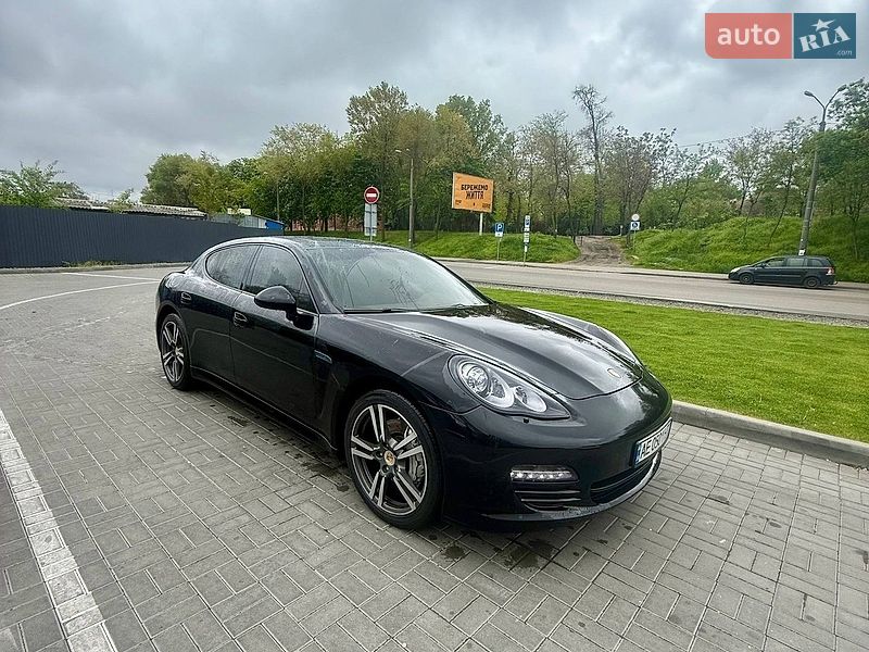 Фастбэк Porsche Panamera 2010 в Днепре