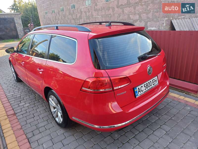 Универсал Volkswagen Passat 2012 в Луцке