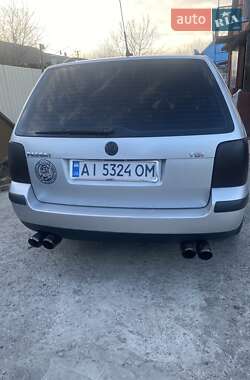 Универсал Volkswagen Passat 2002 в Бородянке