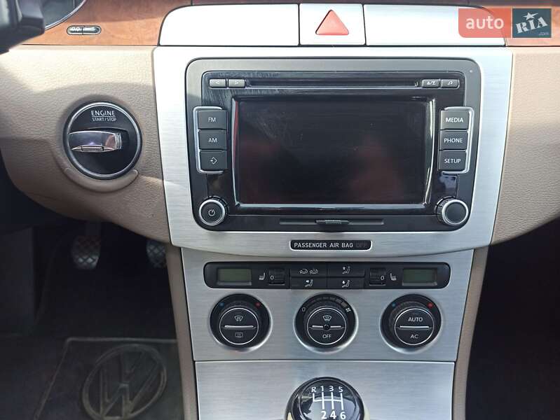 Седан Volkswagen Passat 2008 в Николаеве