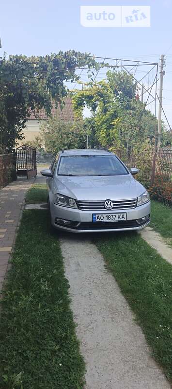 Универсал Volkswagen Passat 2012 в Львове