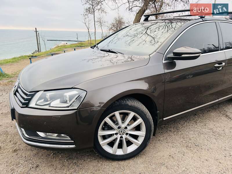 Седан Volkswagen Passat 2014 в Одессе Седан Volkswagen Passat 2014 в Одессе