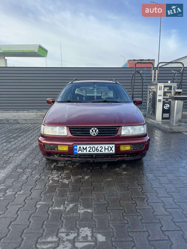 Универсал Volkswagen Passat 1994 в Житомире