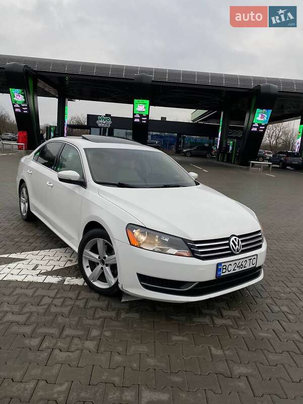 Седан Volkswagen Passat 2012 в Стрые