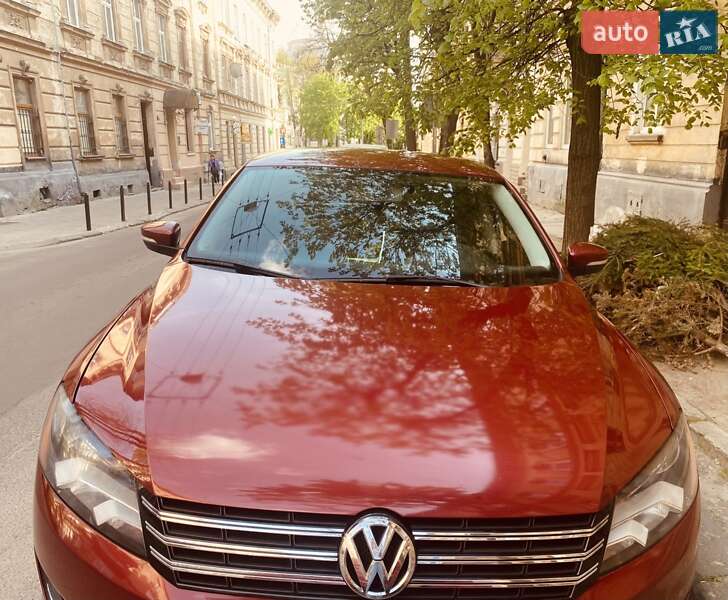 Седан Volkswagen Passat 2015 в Львове
