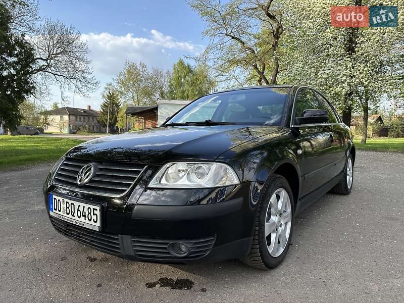 Седан Volkswagen Passat 2002 в Лебедине