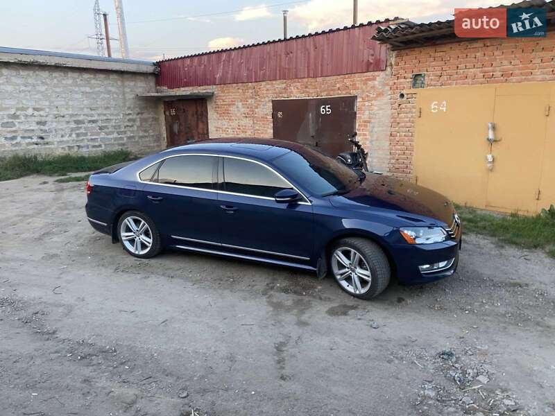 Седан Volkswagen Passat 2012 в Кропивницком