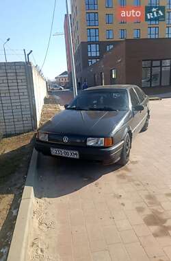 Седан Volkswagen Passat 1989 в Нетішині