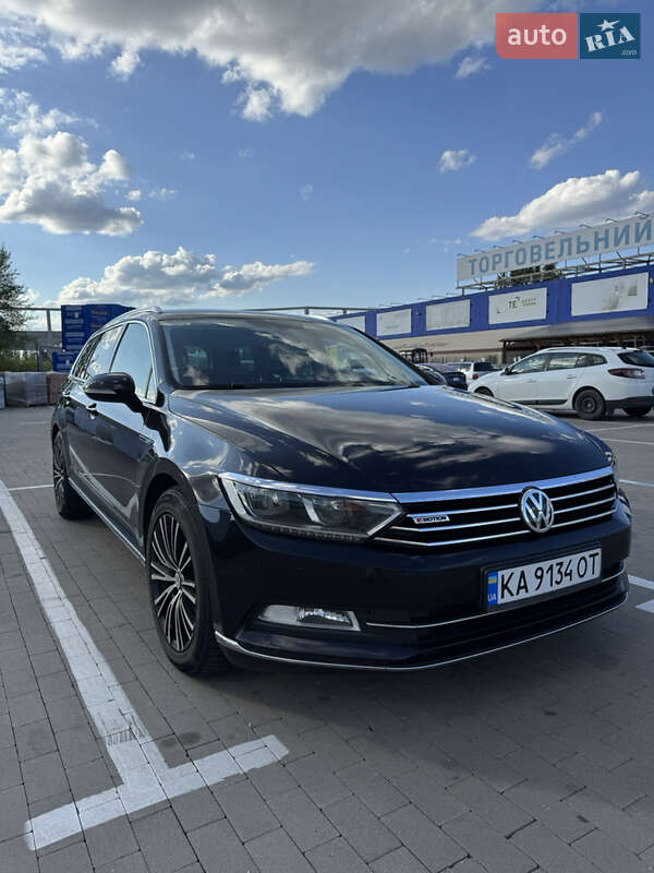 Универсал Volkswagen Passat 2015 в Киеве