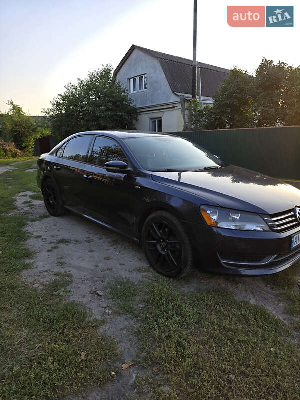 Седан Volkswagen Passat 2015 в Киеве