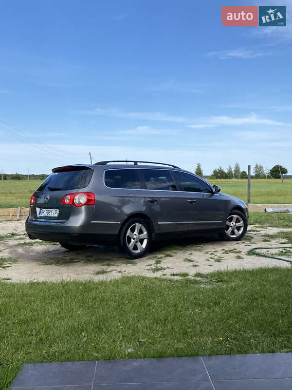 Универсал Volkswagen Passat 2005 в Березному