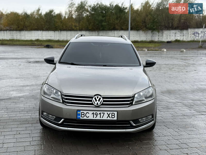 Универсал Volkswagen Passat 2012 в Львове