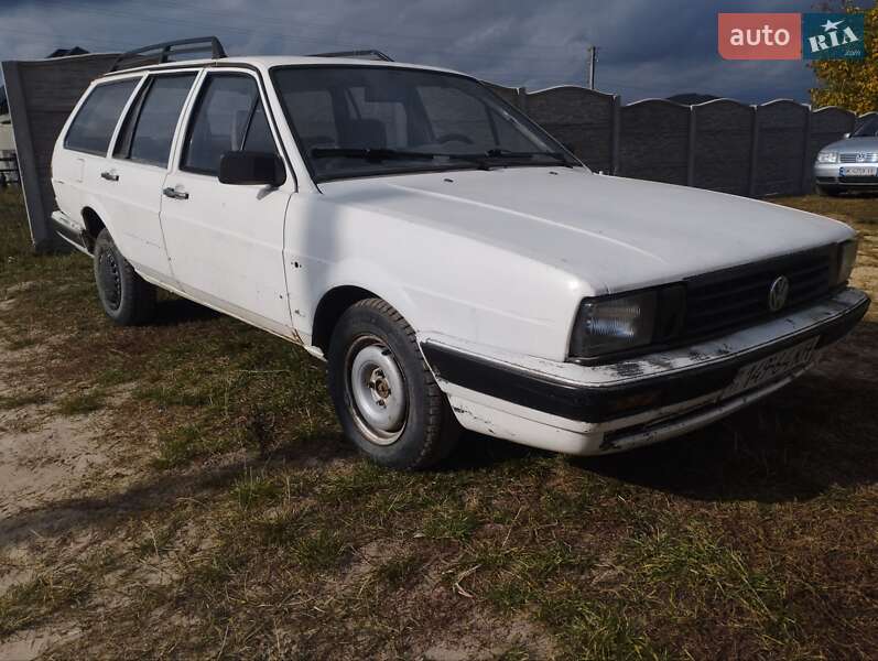 Универсал Volkswagen Passat 1986 в Березному