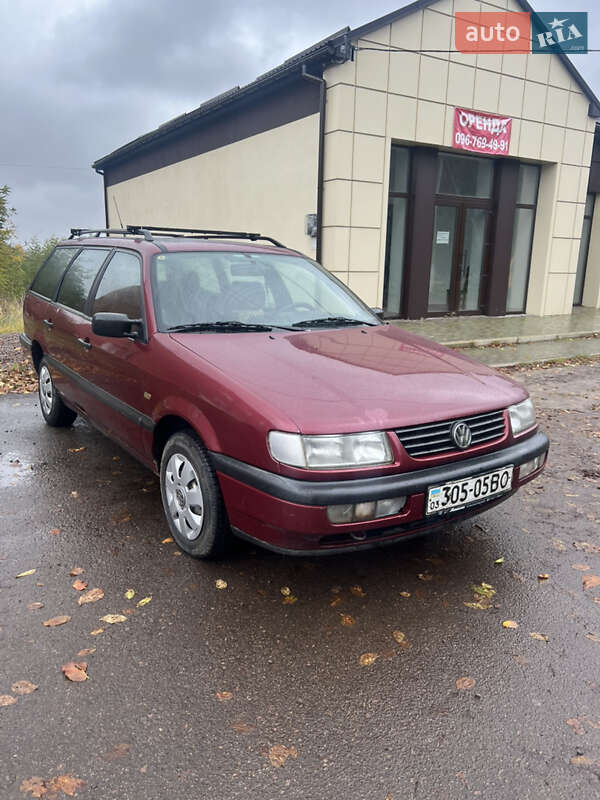 Универсал Volkswagen Passat 1994 в Заречном
