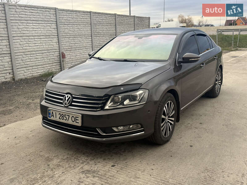 Седан Volkswagen Passat 2012 в Василькові