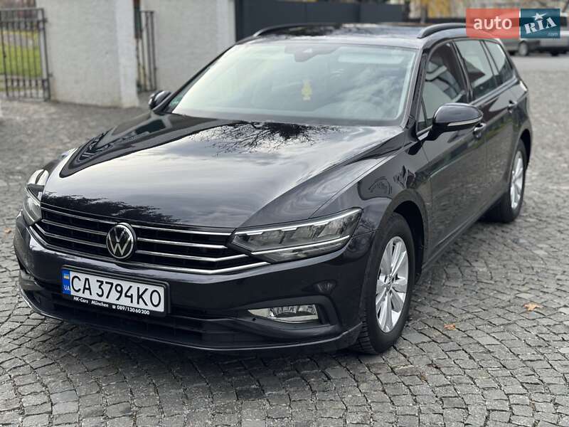 Універсал Volkswagen Passat 2021 в Сваляві