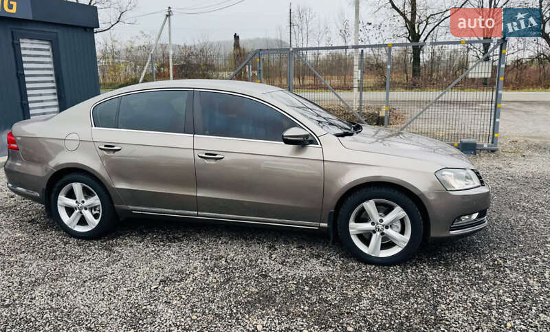 Седан Volkswagen Passat 2011 в Иршаве