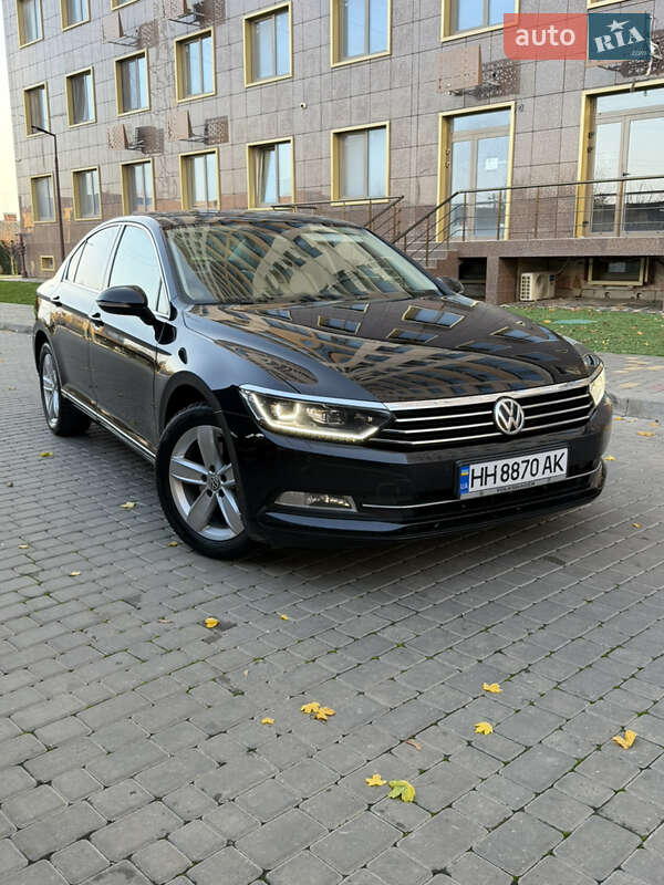 Седан Volkswagen Passat 2019 в Одессе Седан Volkswagen Passat 2019 в Одессе